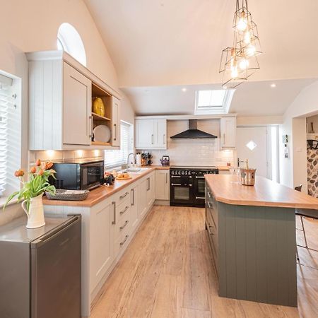 Quiet Self Contained Cottage Near Delamere Forest Cuddington  Eksteriør billede