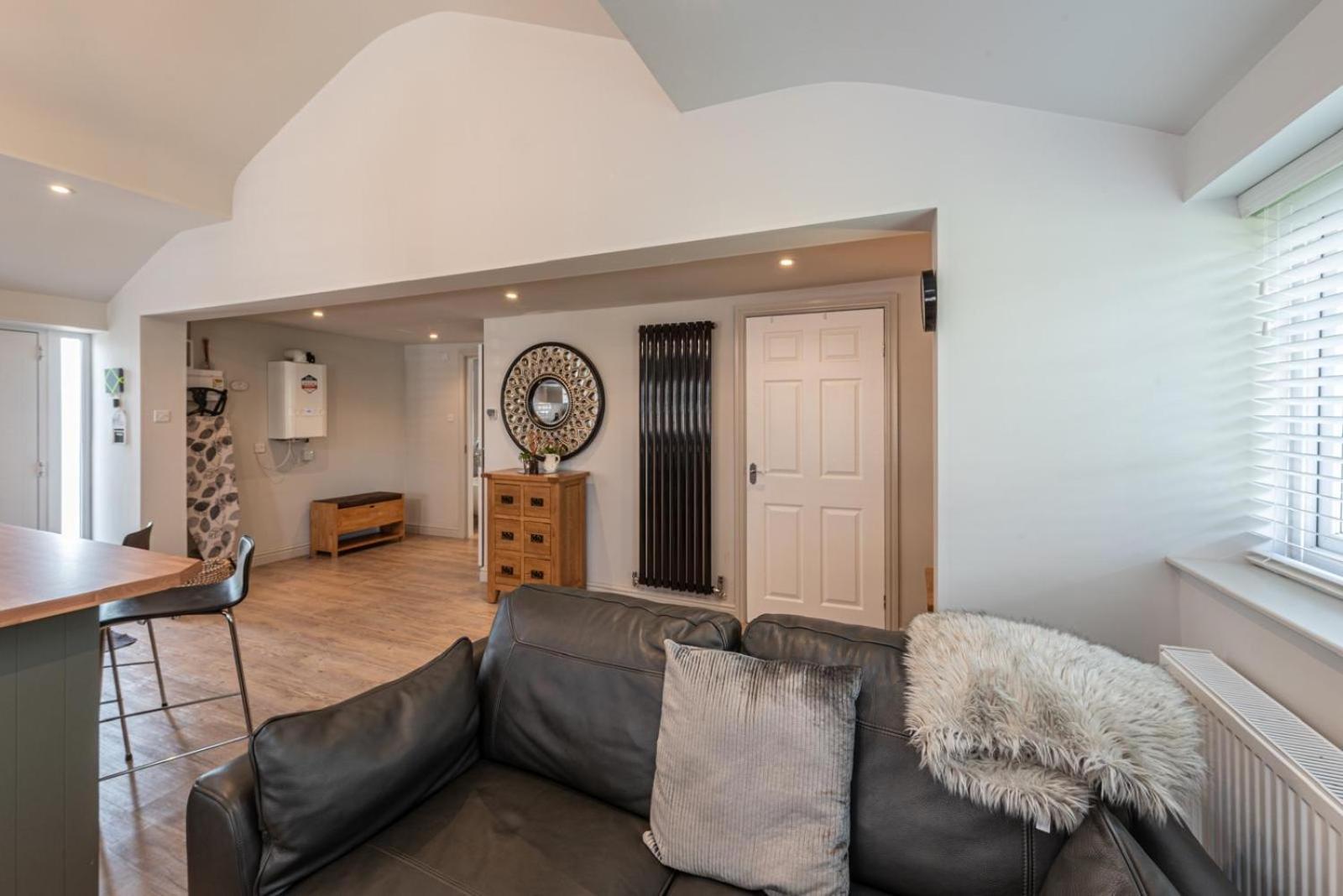 Quiet Self Contained Cottage Near Delamere Forest Cuddington  Eksteriør billede